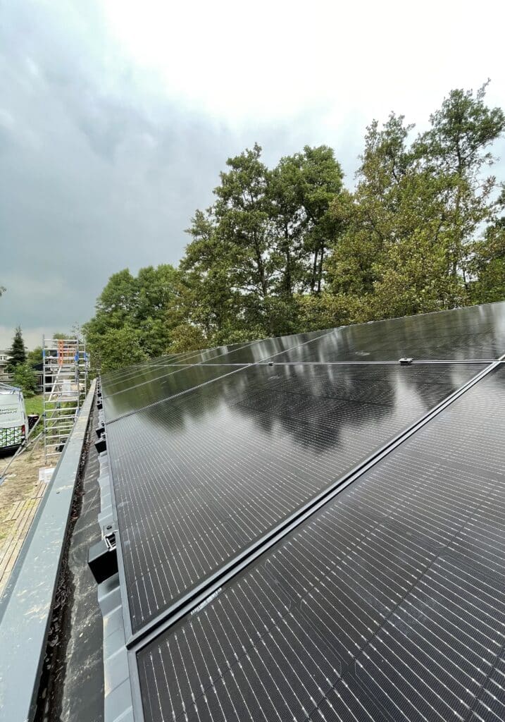 In Ankeveen zonnepanelen installeren